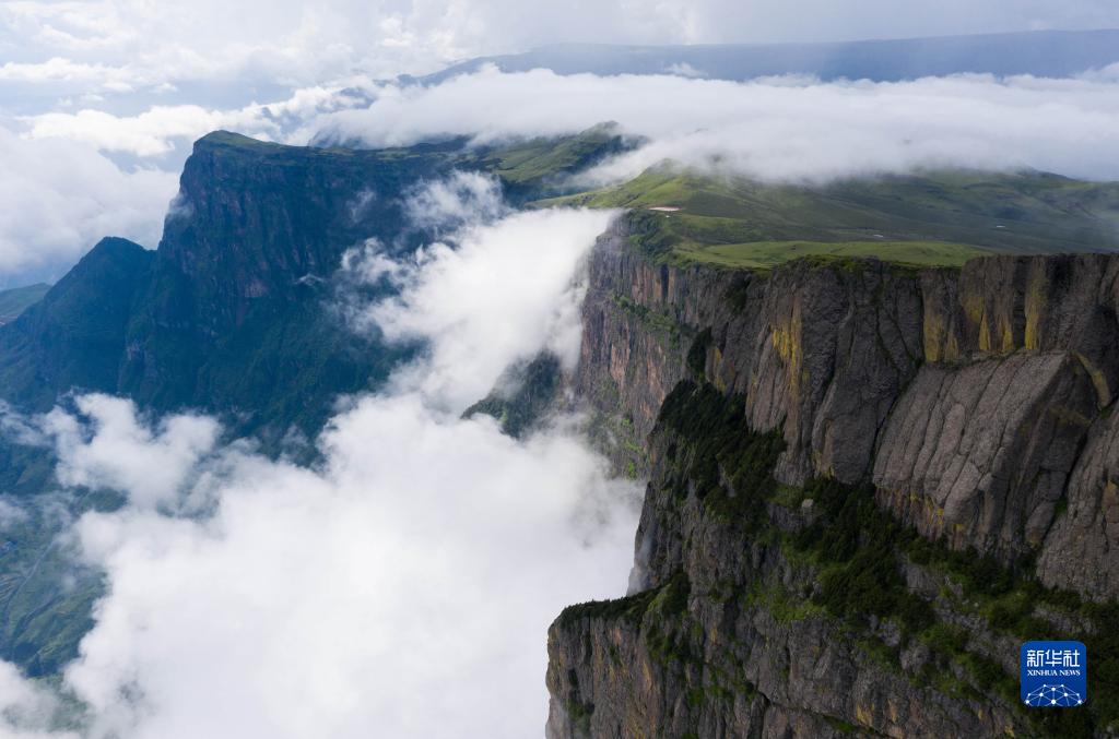 云蒸霞蔚龙头山