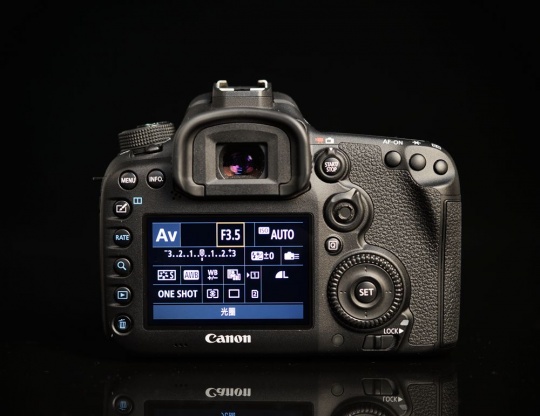 全方位的进化 佳能EOS 7D Mark II测评