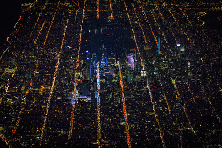 7500英尺高空航拍璀璨纽约夜景