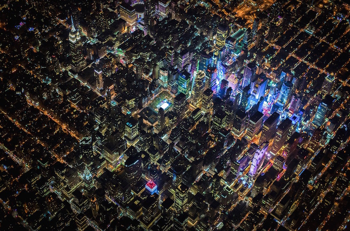 7500英尺高空航拍璀璨纽约夜景