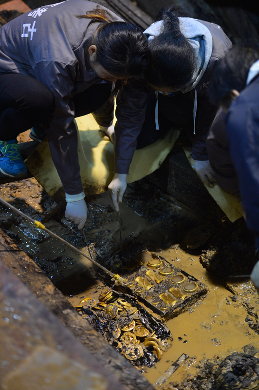 西汉海昏侯墓发掘进行时
