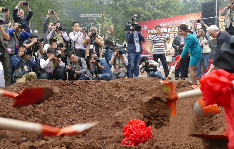 全国主流媒体聚焦赤水大型采风活动剪影