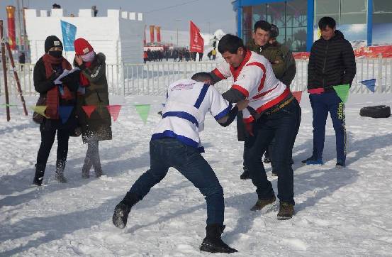 新疆昭苏：冰雪旅游节活动精彩纷呈