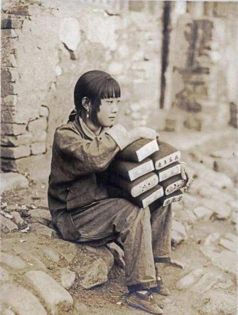 全无胭脂味：民国女子的花样年华