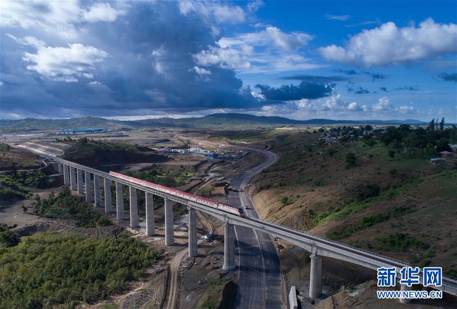 中国铁路建设惠及海外