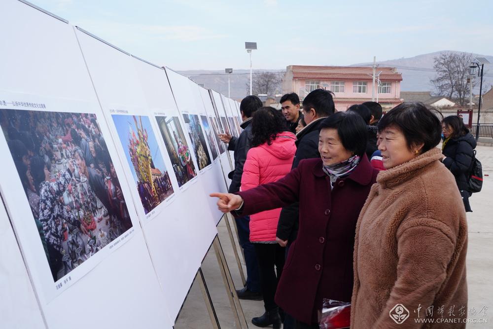 “我们的中国梦”——文化进万家 摄影志愿服务小分队深入甘肃天水开展活动