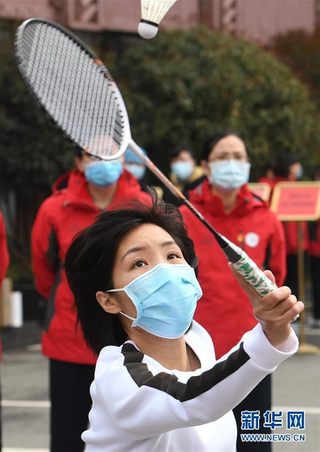 武汉：医疗队驻地里的“女王节”