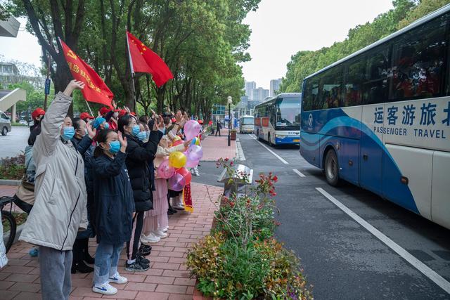 北京市属医院医疗队返程