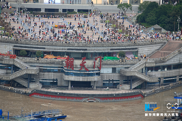 直击长江五号洪水过境重庆主城 多处水位超保