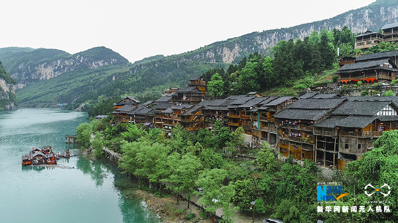 沿着高速看中国｜重庆：锦绣巴渝 天上人间