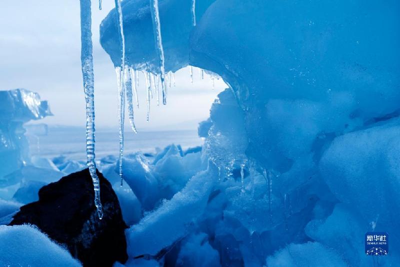 国道之行 从雪山奔向大海丨在赛里木湖邂逅蓝色“眼泪”