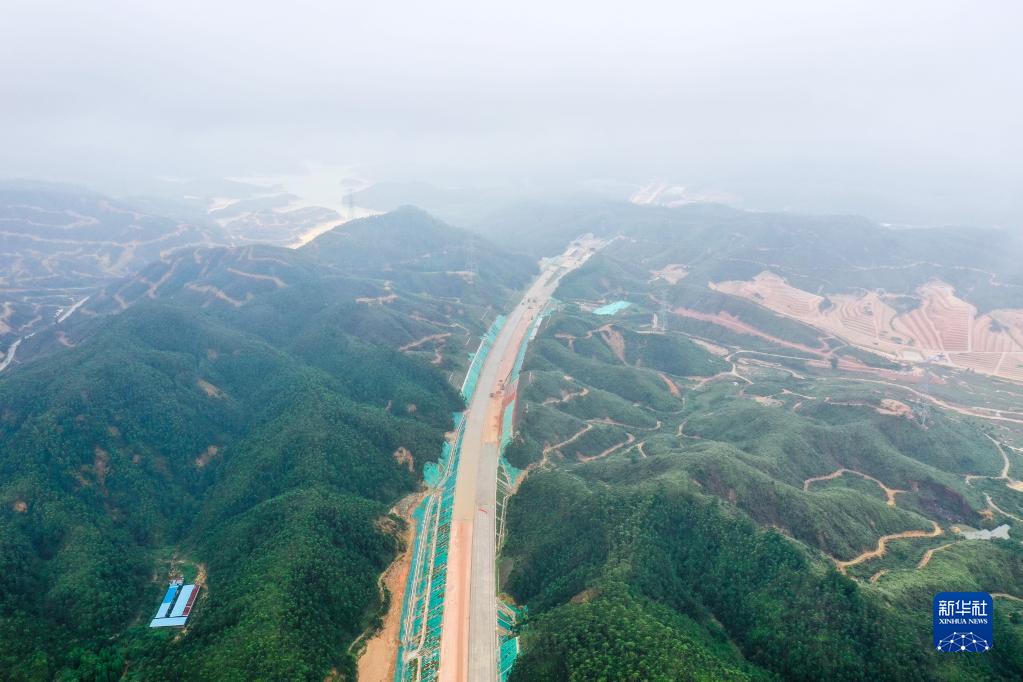 黄茅海跨海通道建设进展顺利