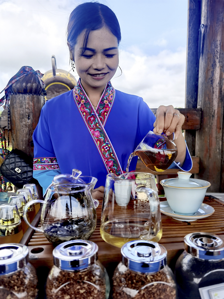 广西柳州：茶香侗情 景色迷人