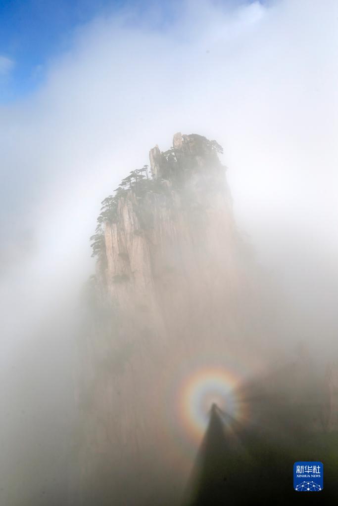 美丽中国｜安徽黄山：奇峰云海