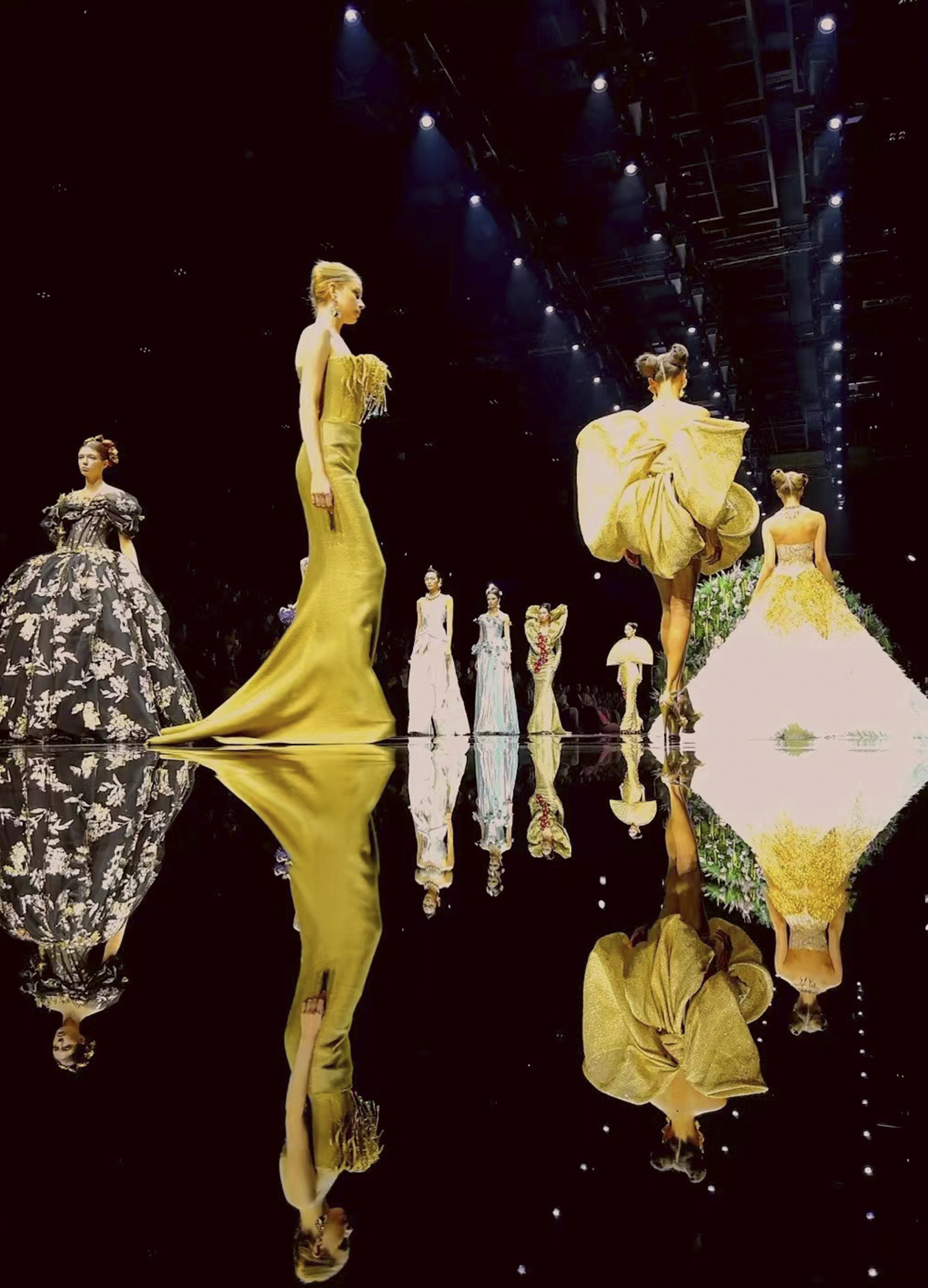 北京时装周：光影与艺术交融的盛宴