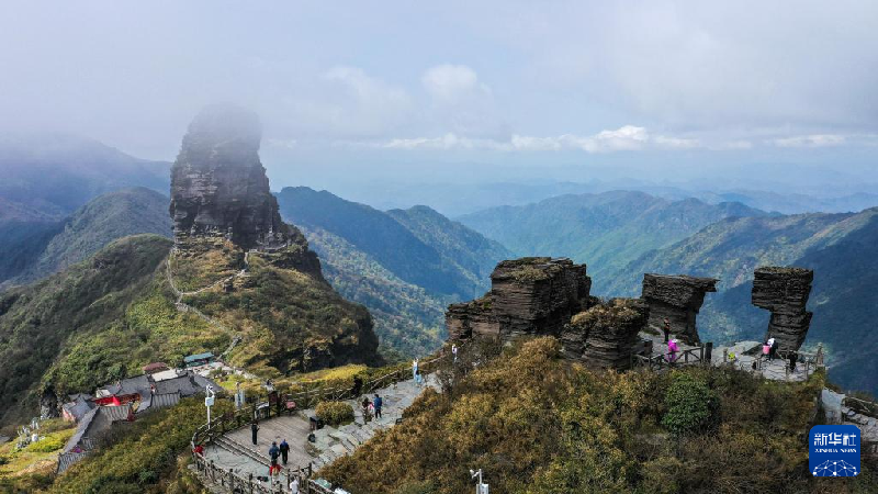 感受摄影构图魅力 天空之眼瞰贵州梵净山