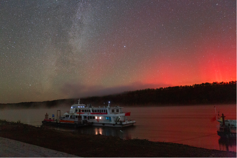 大美中国 气象万千丨极光——宇宙的浪漫馈赠